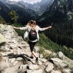 Camino de desafíos y resolución de problemas hacia el crecimiento personal.