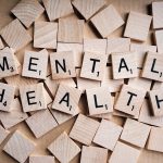 Letras de 'Salud Mental' como en el juego de Scrabble
