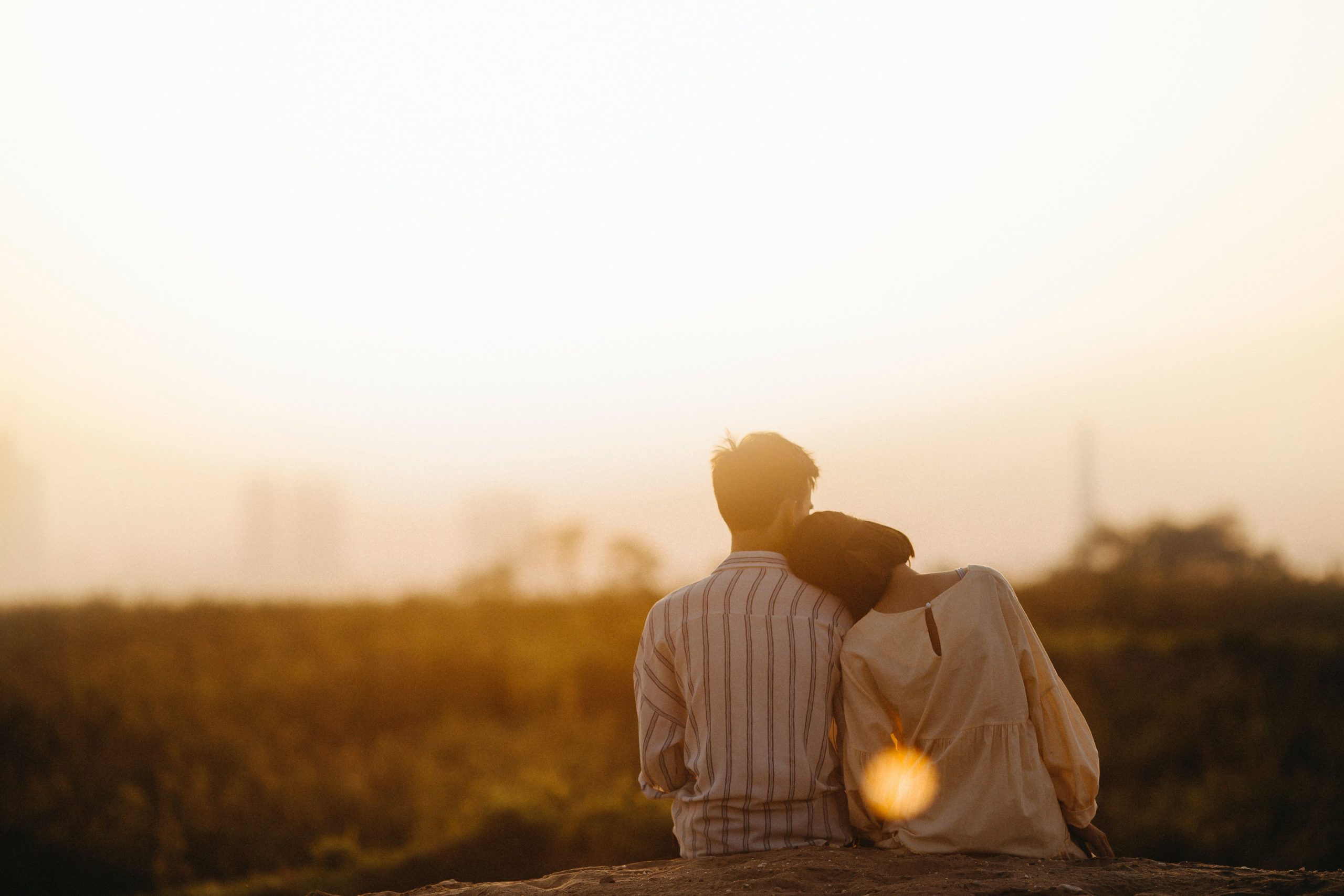 Pareja en San Valentín haciendo actividad para salir de la rutina