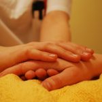 Apoyo emocional y profesional para cuidado paliativo